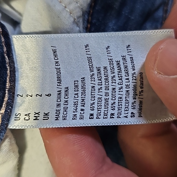 American eagle super stretch size 2 distressed style jean shorts - Picture 8 of 8